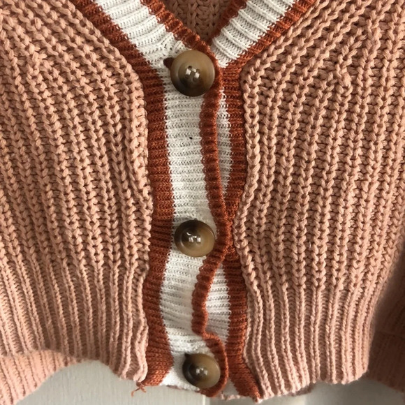 URBAN OUTFITTERS | Pink, orange, white crop cardigan - Picture 2 of 6